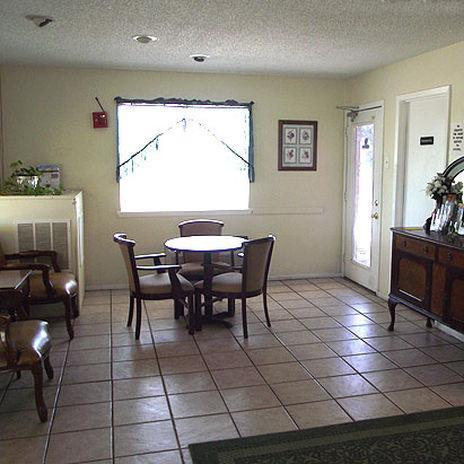 Glen Rose Inn & Suites Интериор снимка