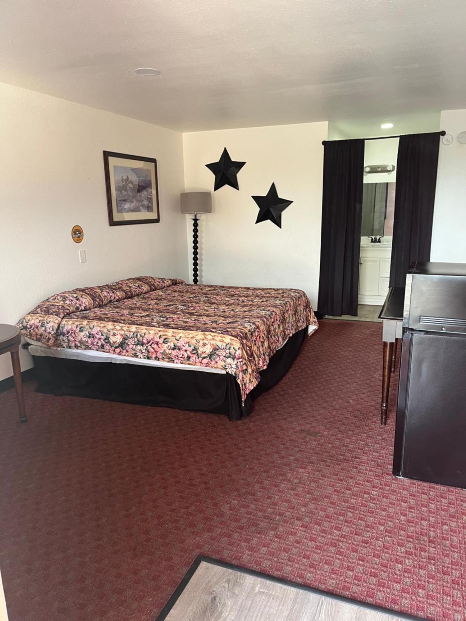 Glen Rose Inn & Suites Екстериор снимка